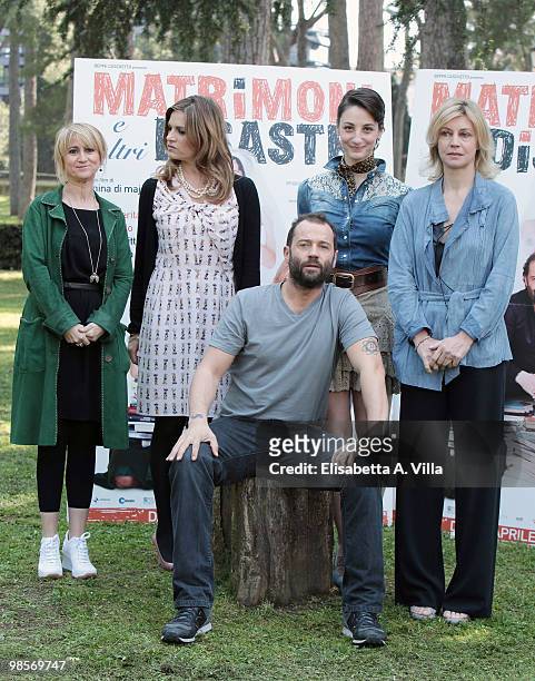 Luciana Littizzetto, director Nina Di Majo, Fabio Volo, Francesca Inaudi and Margherita Buy attend a photocall for the movie "Matrimoni E Altri...