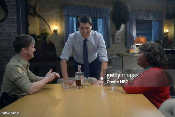 The Timeline" Episode 202 -- Pictured: Steven Boyer as Dwayne Reed, Nicholas D'Agosto as Josh Segal, Sherri Shepherd as Anne Flatch --