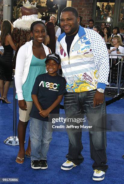 Anthony Anderson and children