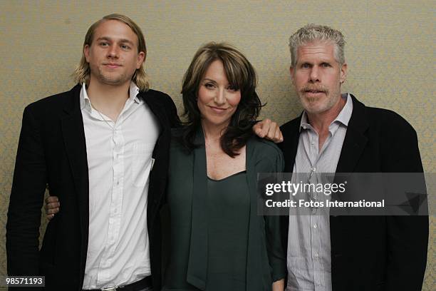 Charlie Hannum, Ron Perlman and Katey Sagal at the Four Seasons Hotel in Beverly Hills, California on October 6, 2008. Reproduction by American...