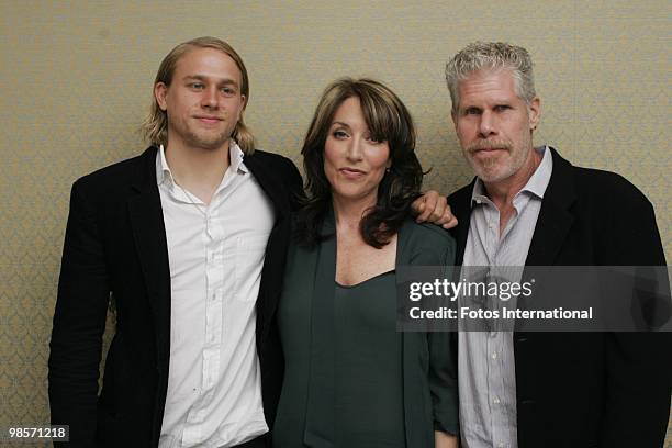 Charlie Hannum, Ron Perlman and Katey Sagal at the Four Seasons Hotel in Beverly Hills, California on October 6, 2008. Reproduction by American...