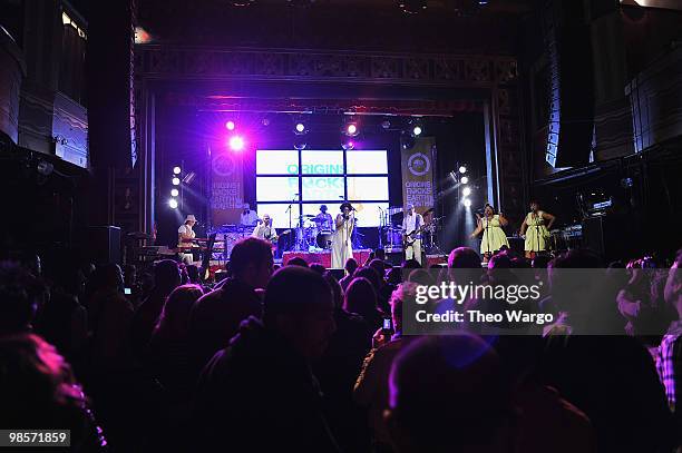 Macy Gray performs at the Origins Earth Month benefit at Webster Hall on April 19, 2010 in New York City.