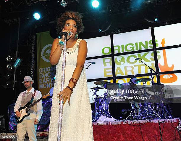 Macy Gray performs at the Origins Earth Month benefit at Webster Hall on April 19, 2010 in New York City.