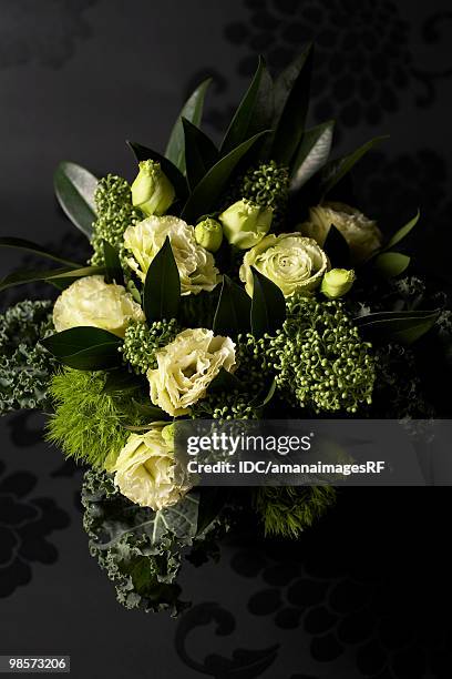 flower arrangement in vase - kale bunch stock pictures, royalty-free photos & images