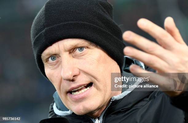 Freiburg's trainer Christian Streich talks to the press in the HDI Arena in Hanover, Germany, 10 February 2018. Photo: Peter Steffen/dpa