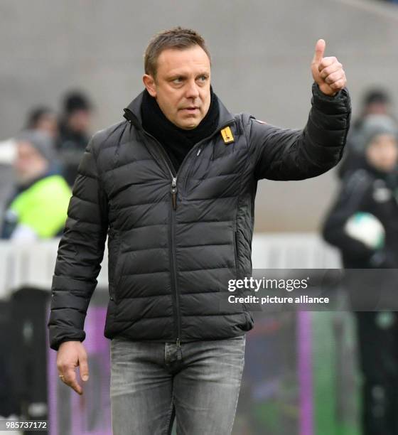 Hannover's trainer Andre Breitenreiter stands in the HDI Arena in Hanover, Germany, 10 February 2018. Photo: Peter Steffen/dpa