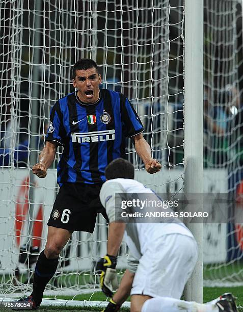 Lucio Inter 642 Lucio Of Inter Milan Stock Photos, High-Res Pictures, and Images ...