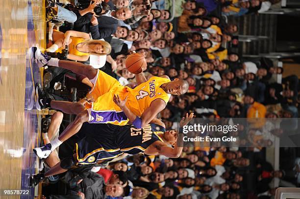 Kobe Bryant of the Los Angeles Lakers posts up Brandon Rush of the Indiana Pacers during the game on March 2, 2010 at Staples Center in Los Angeles,...