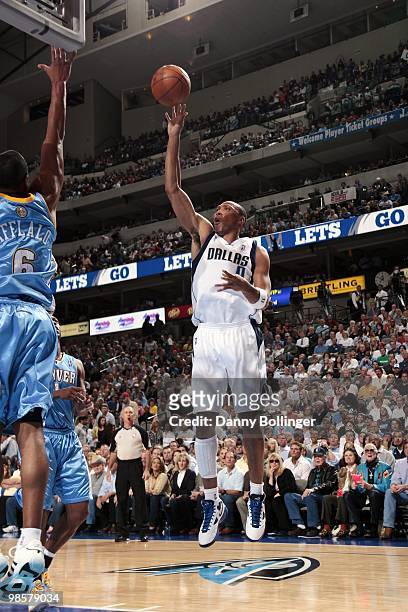 Shawn Marion of the Dallas Mavericks shoots against the Denver Nuggets during the game at American Airlines Center on March 29, 2010 in Dallas,...
