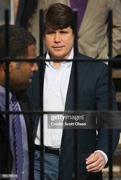 Former Illinois Governor Rod Blagojevich arrives for a press conference outside his lawyer's office on April 20, 2010 in Chicago, Illinois....