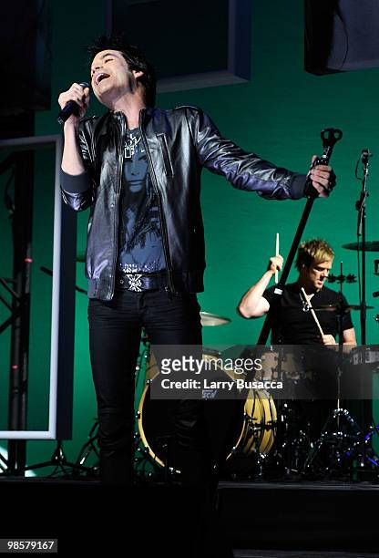 Pat Monahan of Train performs onstage during the Vh1 Upfront 2010 at Pier 59 Studios on April 20, 2010 in New York City.