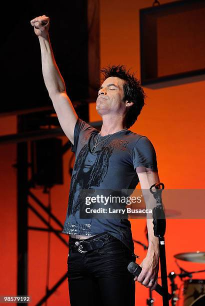 Pat Monahan of Train performs onstage during the Vh1 Upfront 2010 at Pier 59 Studios on April 20, 2010 in New York City.