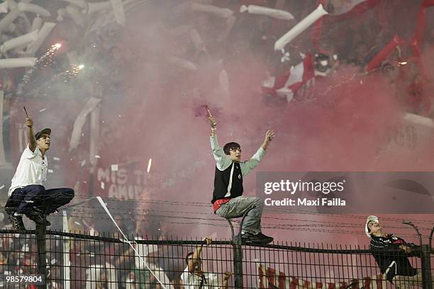 Estudiantes v Alianza Lima - 2010 Libertadores, News Photo