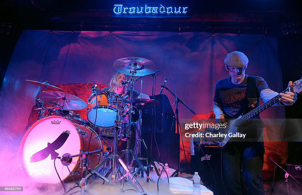 Taylor Hawkins And The Coattail Riders Perform At The Troubadour