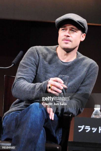 Actor Brad Pitt attends the "The Curious Case of Benjamin Button" press conference at Grand Hyatt Tokyo on January 28, 2009 in Tokyo, Japan. The film...