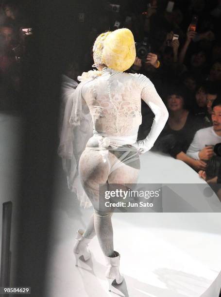 Singer Lady Gaga performs onstage during MAC 'Viva Glam' campaign at the Tabloid on April 20, 2010 in Tokyo, Japan.