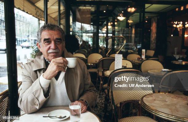 Colombian writer and Nobel prize in literature winner Gabriel Garcia Marquez poses for a portrait session on September 11,1990 in Paris,France.