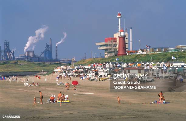 Plage de l'avant-port à Ijmuiden aux Pays-Bas.