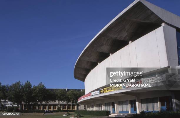 Palais des Congrès de Lorient en 1997, Morbihan, France.