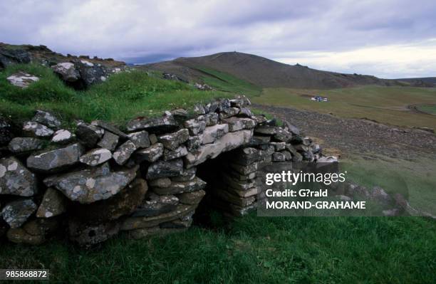 Ancien abri de berger en pierres, Islande.