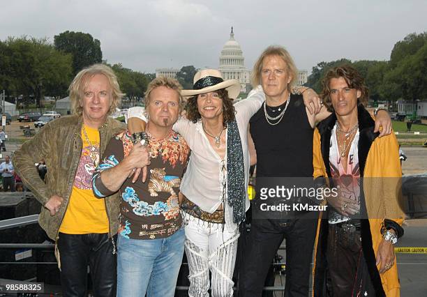 Bradley Whitford, Joey Kramer, Steven Tyler, Tom Hamilton and Joe Perry of Aerosmith
