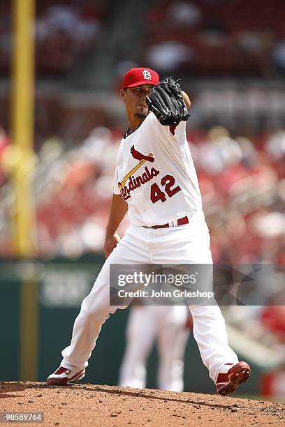 Kyle Lohse of the St. Louis Cardinals delivers a pitch during the game between the Houston Astros and the St. Louis Cardinals on Thursday, April 15...