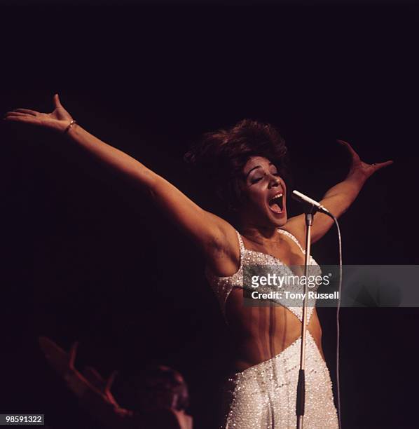 Welsh singer Shirley Bassey performs on stage at the Royal Variety Performance held at the Palladium in London, England on November 15, 1971.