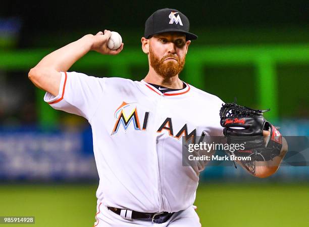 Dan Straily of the Miami Marlins in action pitching during the game against the Arizona Diamondbacks at Marlins Park on June 25, 2018 in Miami,...