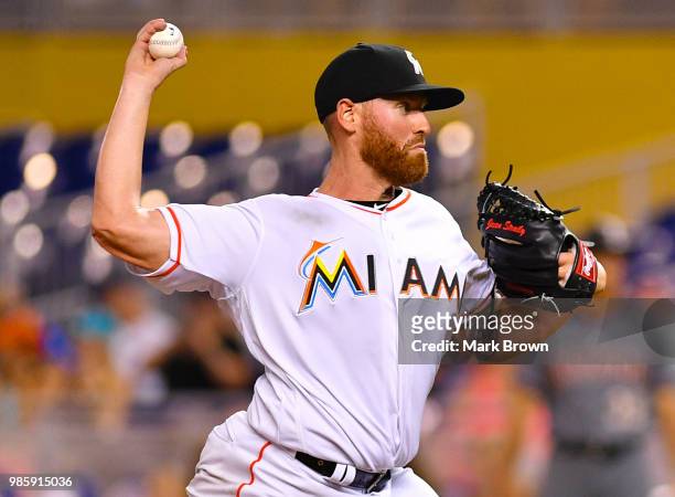 Dan Straily of the Miami Marlins in action pitching during the game against the Arizona Diamondbacks at Marlins Park on June 25, 2018 in Miami,...