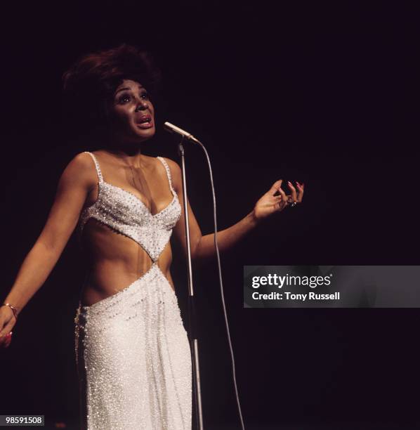 Welsh singer Shirley Bassey performs on stage at the Royal Variety Performance held at the Palladium in London, England on November 15, 1971.