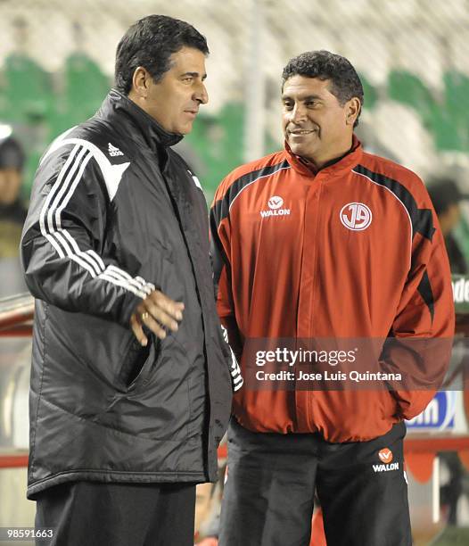 Bolivar's coach Santiago Escobar reacts during a match against Juan Aurich, as part of Libertadores Cup in Hernando Siles Stadium on April 20, 2010...