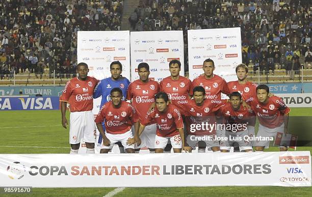 Juan Aurich's players pose for the camera prior to the match against Bolivar as part of Copa Libertadores at Hernando Siles Stadium on April 20, 2010...