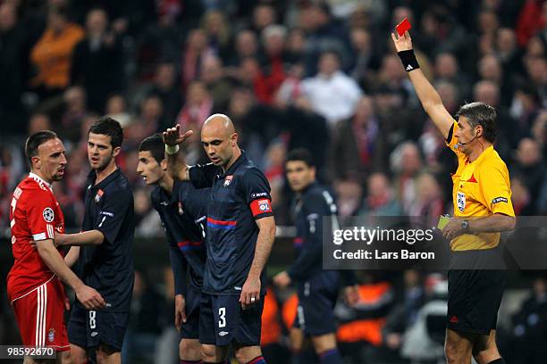 Referee Roberto Rosetti shows Franck Ribery of Bayern the Red Card during the UEFA Champions League semi final first leg match between FC Bayern...