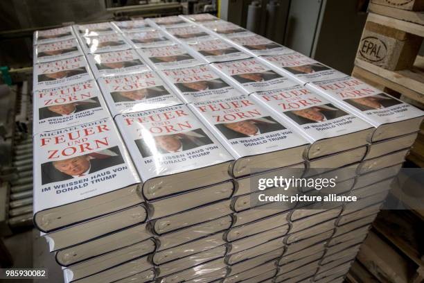 Freshly printed and packed editions of the book 'Feuer und Zorn. Im Weissen Haus von Donald Trump', the German first issue of 'Fire and Fury. Inside...