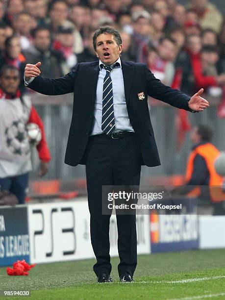 Head coach Claude Puel of Lyon reacts during the UEFA Champions League semi final first leg match between FC Bayern Muenchen and Olympic Lyon at...