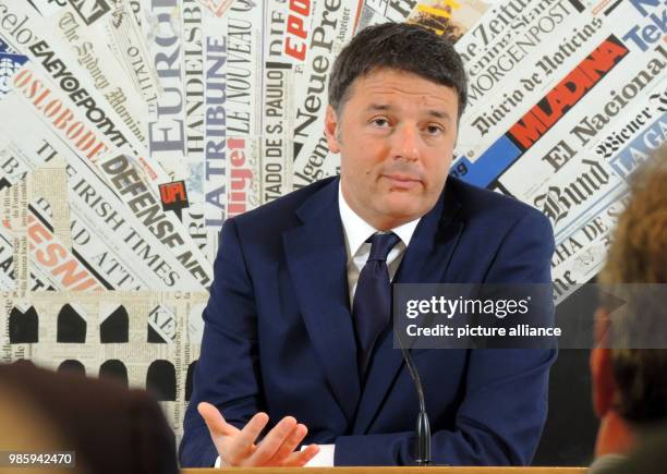 February 2018, Italy, Rome: The leader of the Italian Social Democratic Party, Matteo Renzi, speaks to foreign correspondents during a press...