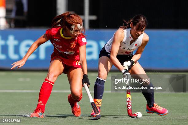 Maria Lopez of Spain Women, Yu Asai of Japan Women during the Rabobank 4-Nations trophy match between Spain v Japan at the Hockeyclub Breda on June...