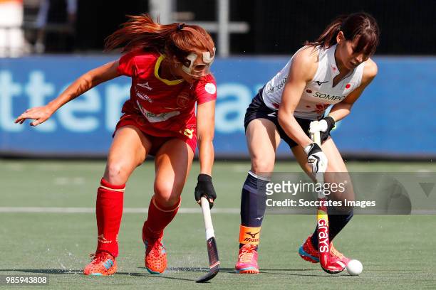 Maria Lopez of Spain Women, Yu Asai of Japan Women during the Rabobank 4-Nations trophy match between Spain v Japan at the Hockeyclub Breda on June...
