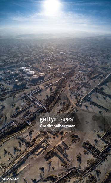 luftaufnahme der kern river ölfeld - bakersfield stock-fotos und bilder