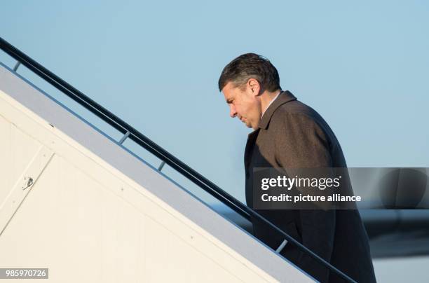 German Foreign Minister Sigmar Gabriel boarding a German Air Force Airbus A319 in Berlin, Germany, 14 February 2018. Gabriel is traveling to Serbia,...