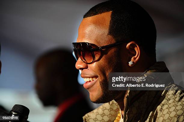 Rapper Flo Rida arrives at the 27th Annual ASCAP Pop Music Awards held at the Renaissance Hollywood Hotel on April 21, 2010 in Hollywood, California.