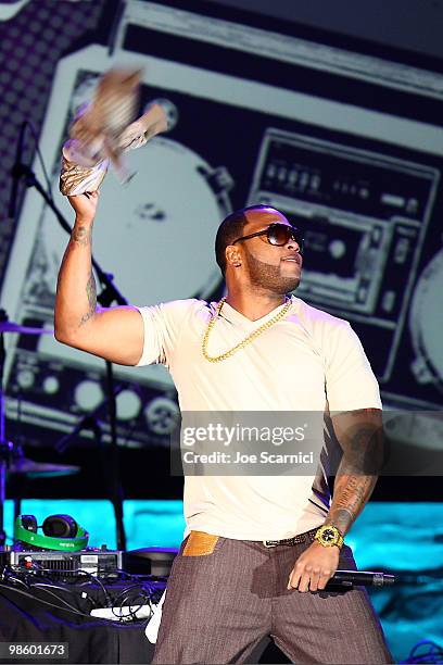 Flo Rida performs at the 27th Annual ASCAP Pop Music Awards Show at Renaissance Hollywood Hotel on April 21, 2010 in Hollywood, California.