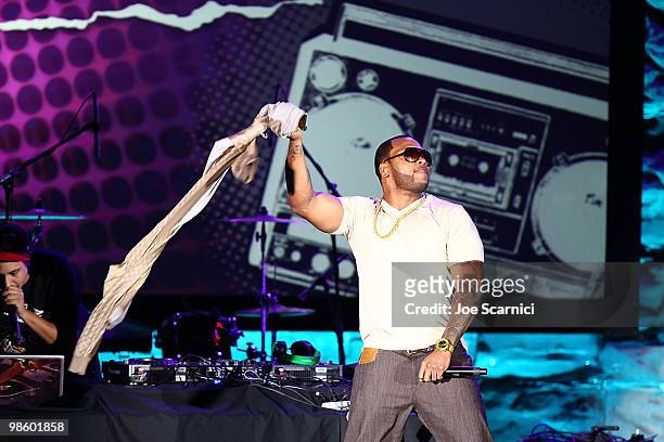 Flo Rida performs at the 27th Annual ASCAP Pop Music Awards Show at Renaissance Hollywood Hotel on April 21, 2010 in Hollywood, California.