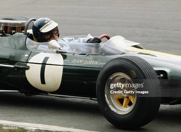 Jim Clark drives the Team Lotus 33 Climax during the British Grand Prix on 16 July 1966 at the Brands Hatch circuit in Fawkham, Great Britain.