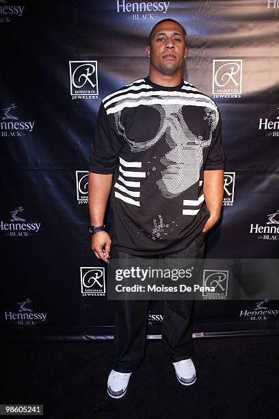 Lamarr Woodley of the Pittsburgh Steelers attends the NFL Draft grand opening celebration at Rafaello & Co Jewelers on April 21, 2010 in New York...
