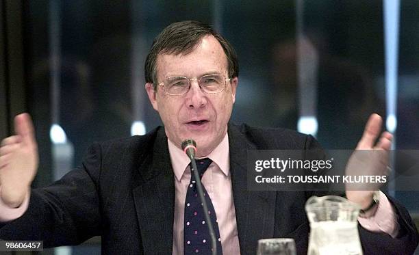 Dutch Agriculture Minister Laurens Jan Brinkhorst gestures during a press conference, 21 March 2001. The Netherlands confirmed today its first...