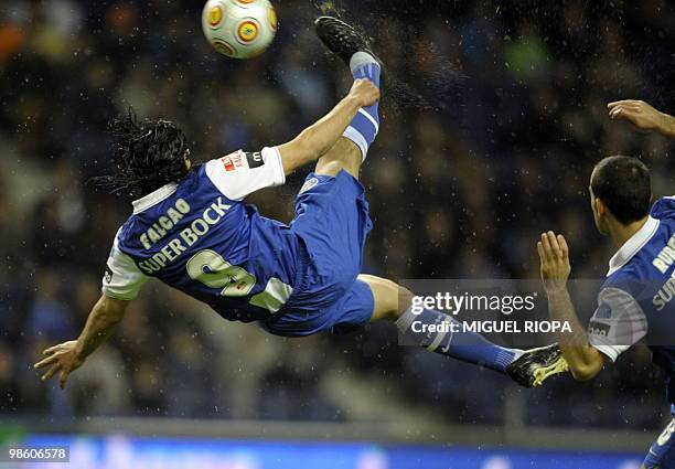 Porto´s forward from Colombia Radamel Falcao kicks the ball to score against Maritimo during their Portuguese first league football match at the...