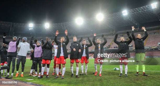 Leipzig's players celebrate and thank the fans after the UEFA Europa League soccer match SSC Naples vs RB Leipzig in Naples, Italy, 15 February 2018....