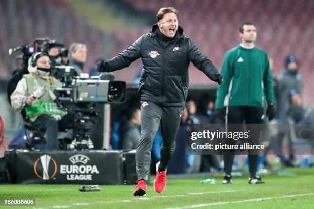 Leipzig's coach Ralph Hasenhuettl celebrates during the UEFA Europa League soccer match SSC Naples vs RB Leipzig in Naples, Italy, 15 February 2018....