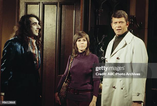 Love and the Vampire" - Airdate January 29, 1971. TINY TIM;JUDY CARNE;ROBERT REED